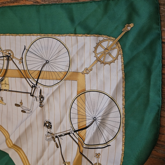 Hermes Les Becanes Silk Scarf - Picture 6 of 7